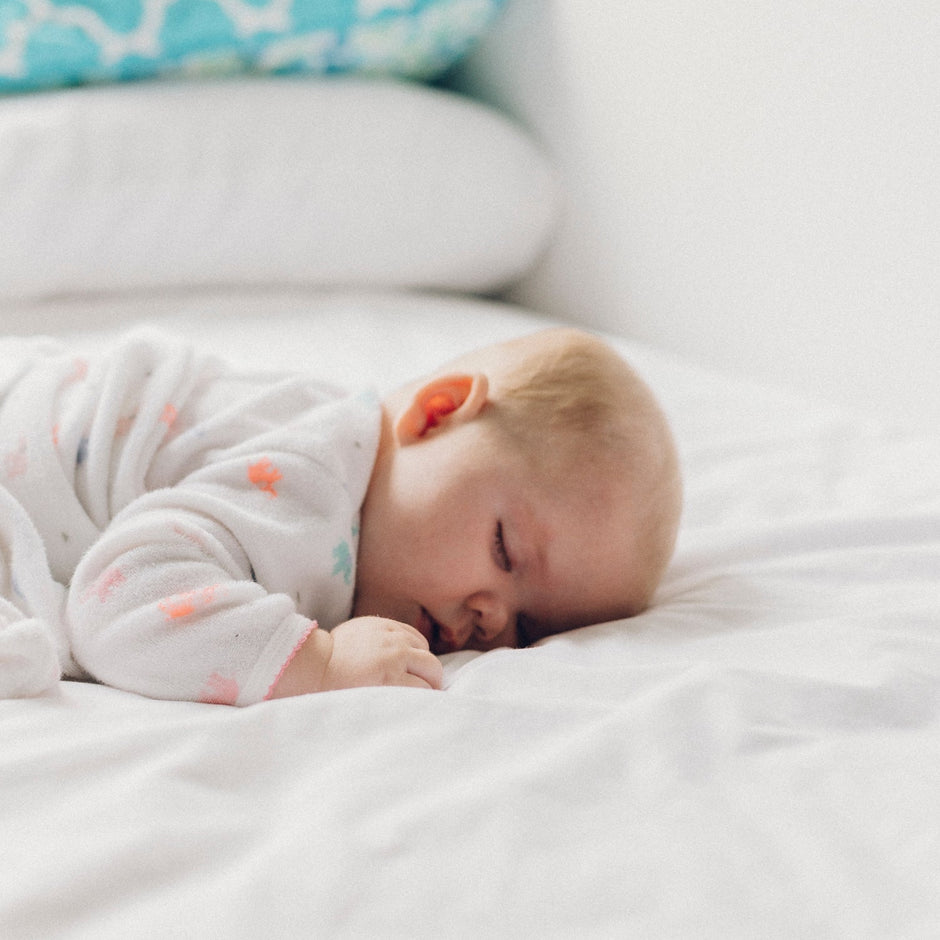 Judes Windeln in der Nacht abgewöhnen Baby schläft süß